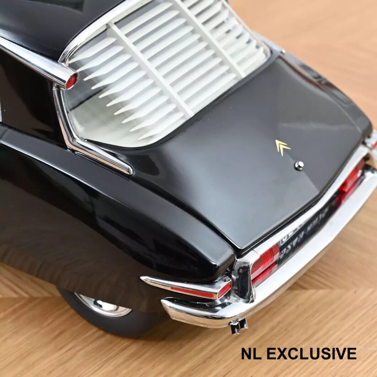 Citroen DS 19 De Gaulle 1962 250 EXCLU WEB 121578 Norev NEU new 1:12