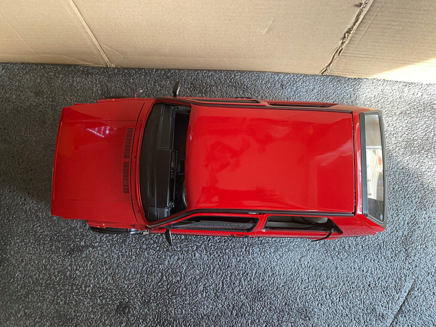 VW Golf 2 GTI (Typ 19E) mit BBS Felgen teilweise montiert Metall (partially built metal) Hachette 1:8