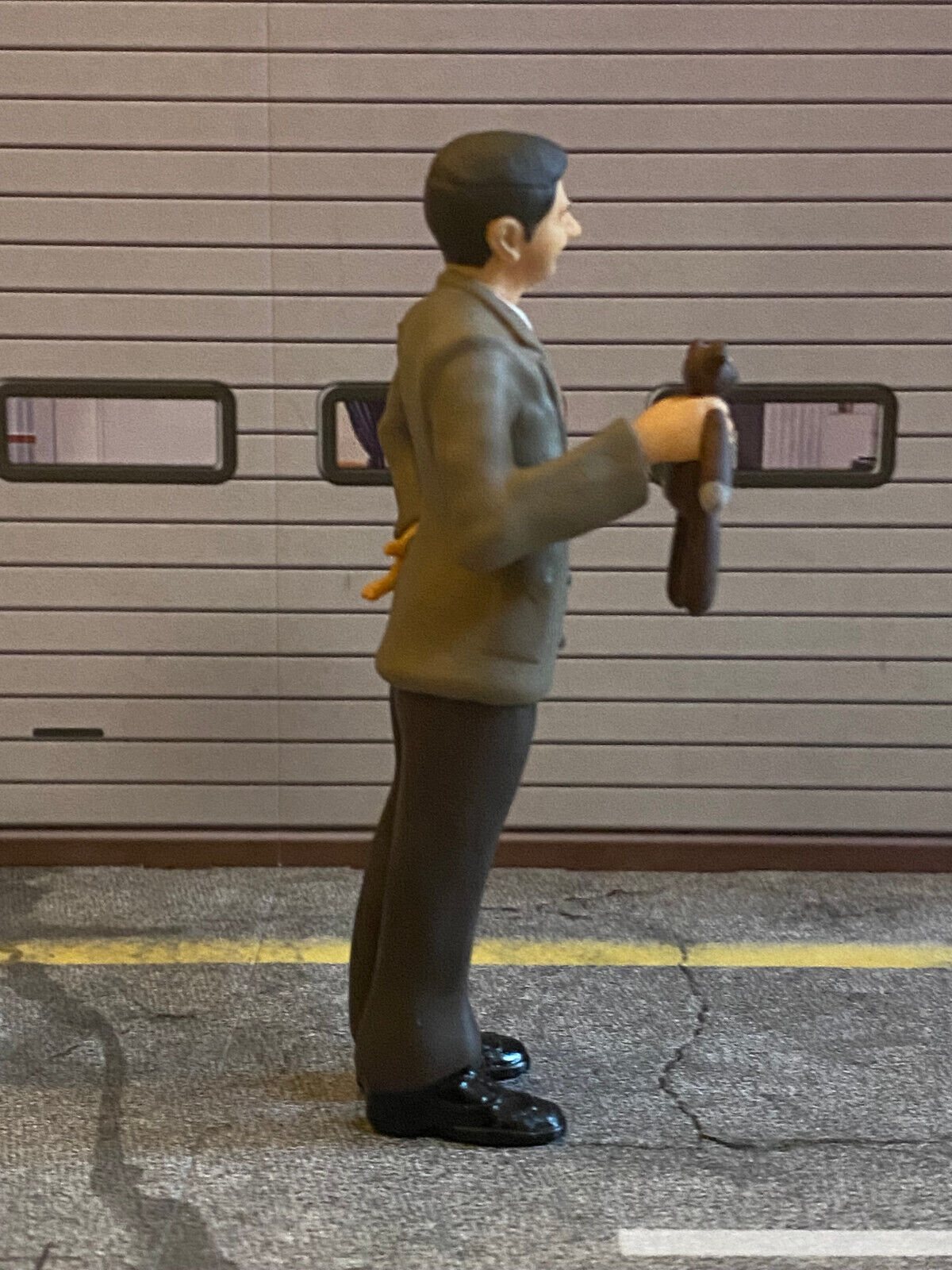 Mr. Bean Figur mit Teddybär Neu Mr. Bean Figure with Teddy Bear new Scale 1:18