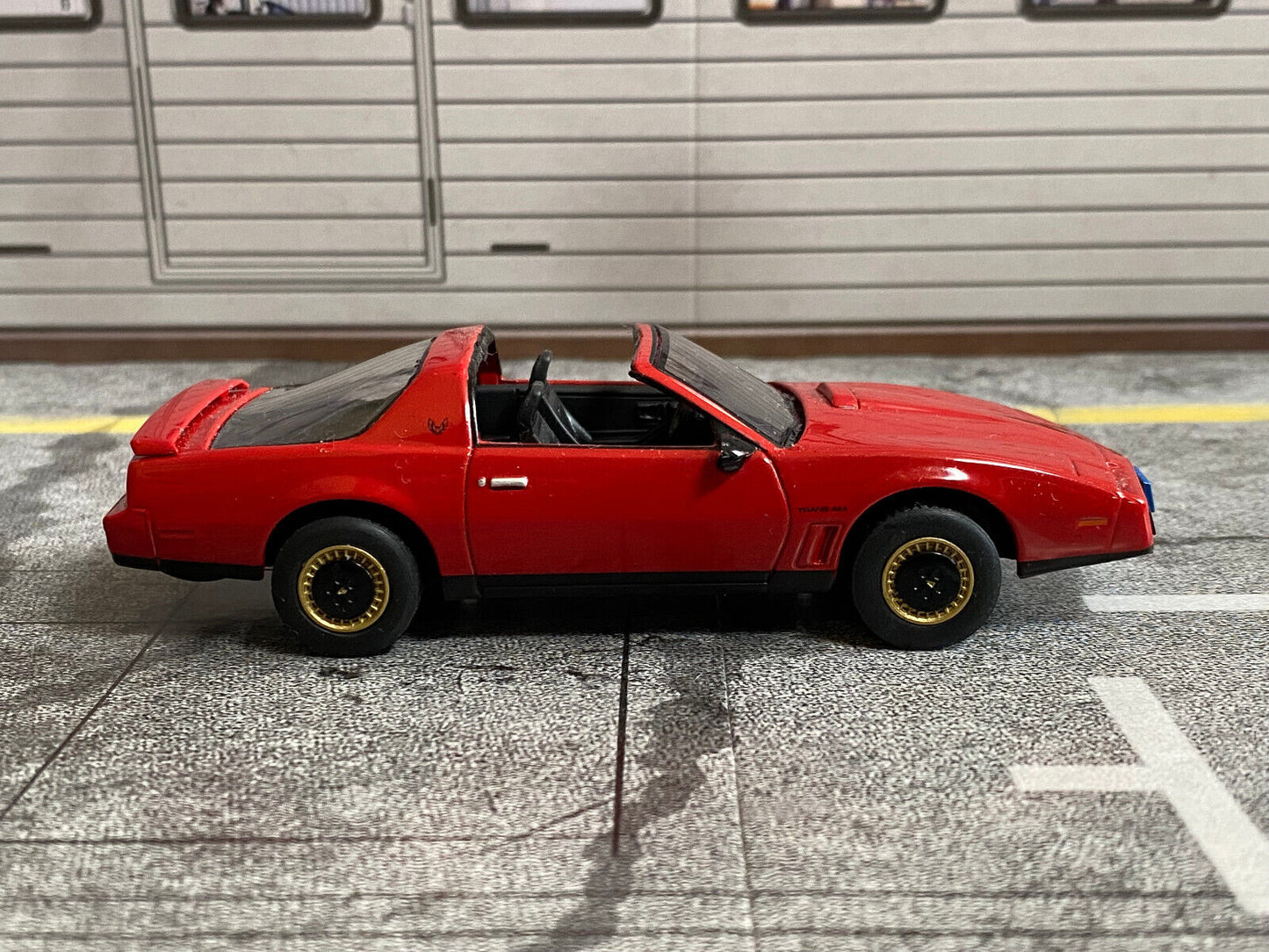 Pontiac Firebird Trans Am Red Gold Targa Umbau (no T-Top) 1:43