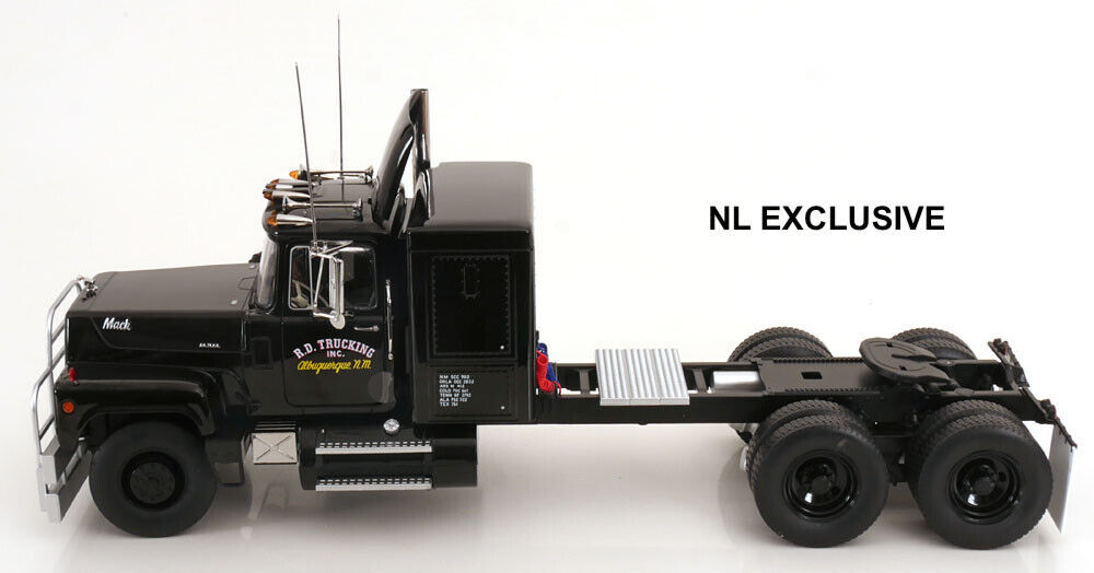 Mack RL 700L (1974) Rubber Duck aus dem Film CONVOY Road Kings Neu in OVP 1:18