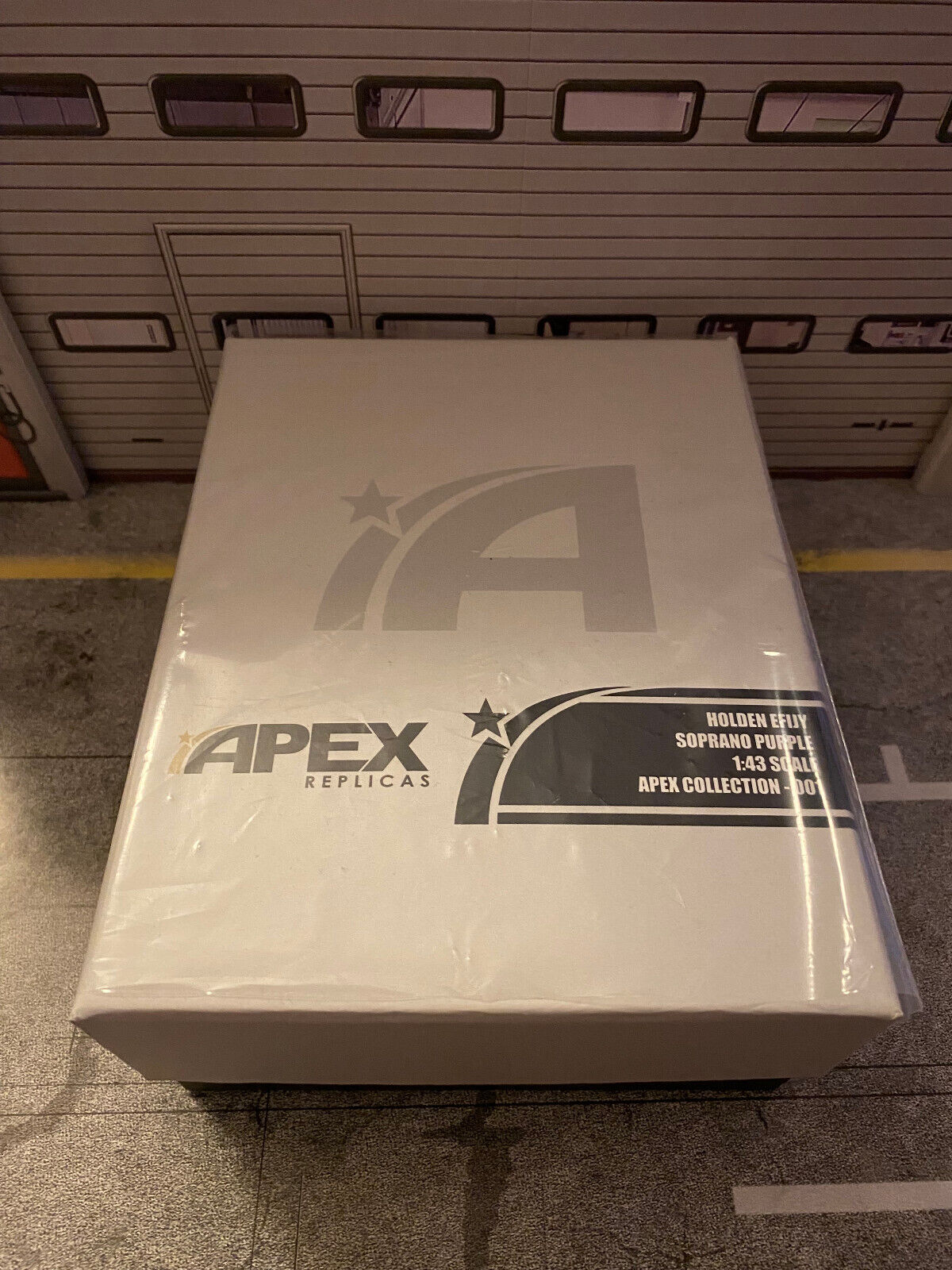 Holden Efijy 2005 Concept Car based on a Chevrolet Corvette V8 new APEX 1:43