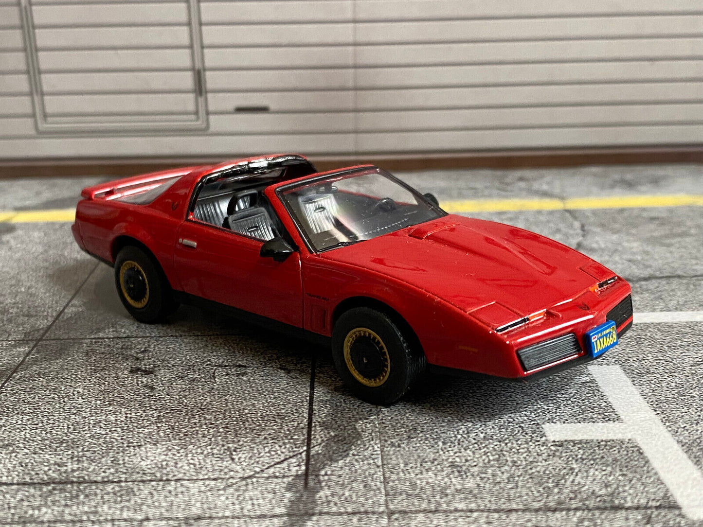 Pontiac Firebird Trans Am Red Gold Targa Umbau (no T-Top) 1:43