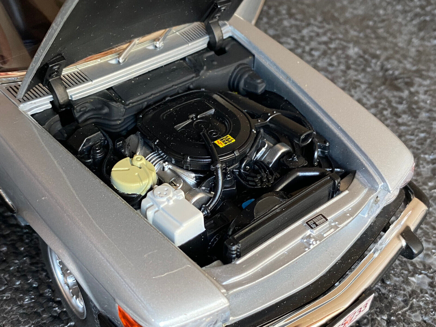 3er-Set Magnum´s Ferrari 308 GTS Rick´s Mercedes Benz SL R107 TC´s VW Bus T3 Umbau 1:18