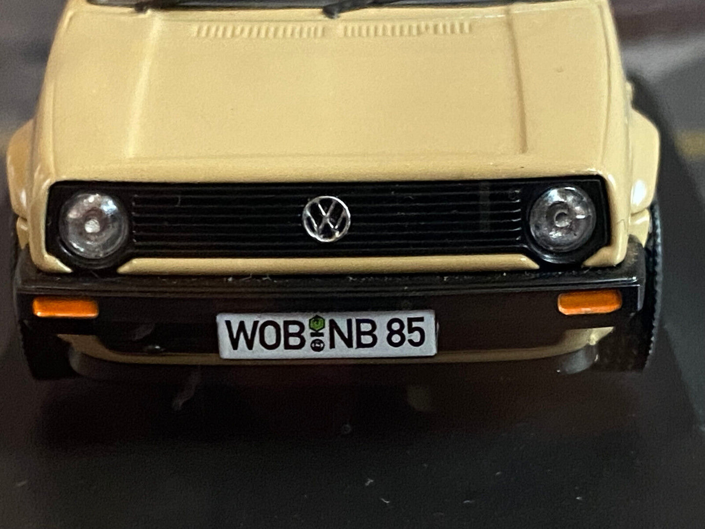 VW Golf 2 1,3 C (19E) Mk2 Nevada Beige Deutsche Version LHD Vanguards Corgi 1:43