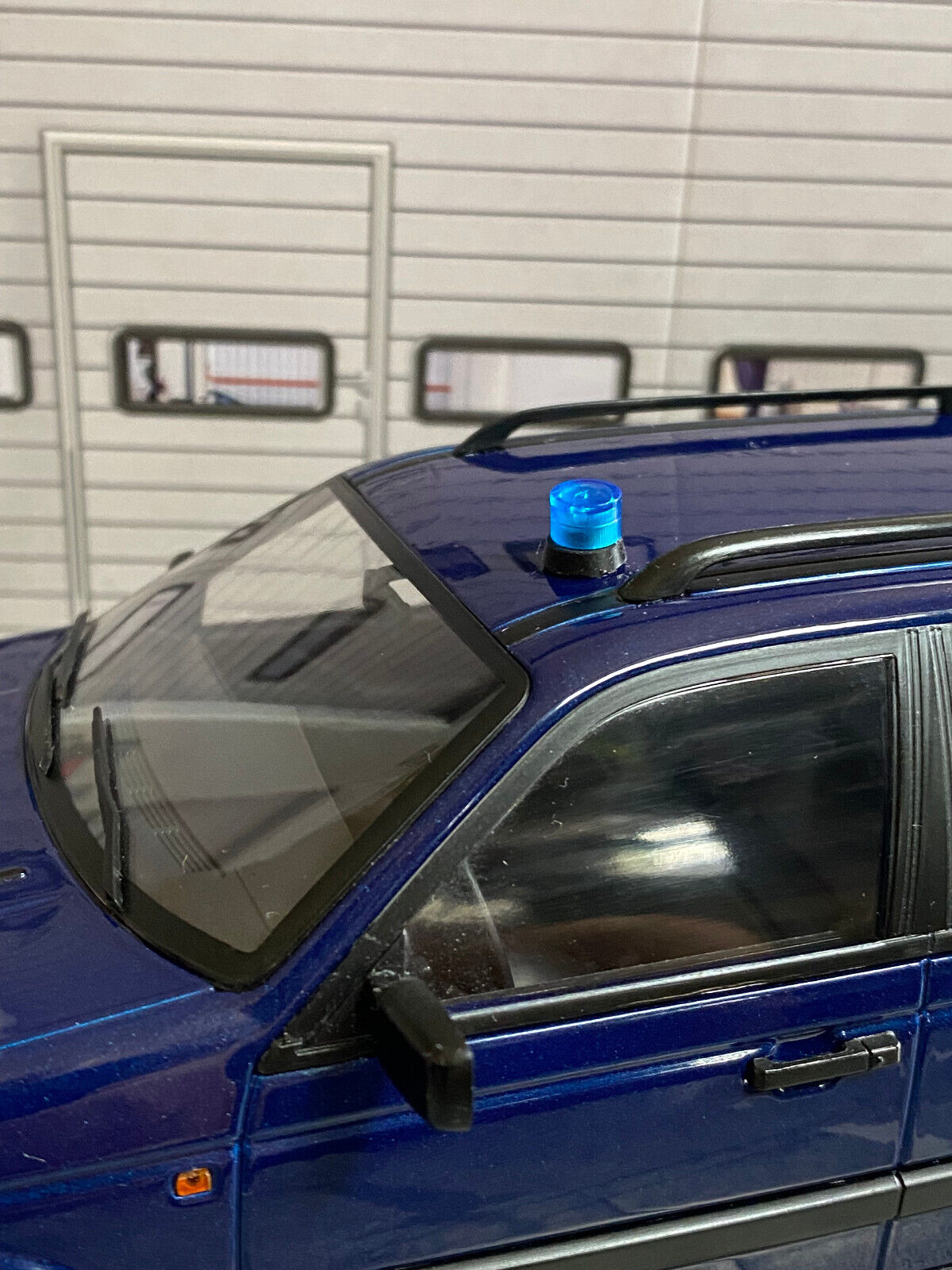 Blaulicht (ohne Funktion) transparent Zivilpolizei Polizei Diorama Tuning C 1:18