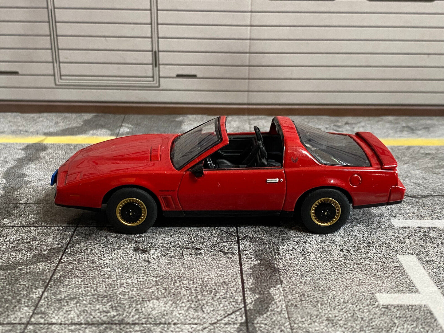 Pontiac Firebird Trans Am Red Gold Targa Umbau (no T-Top) 1:43