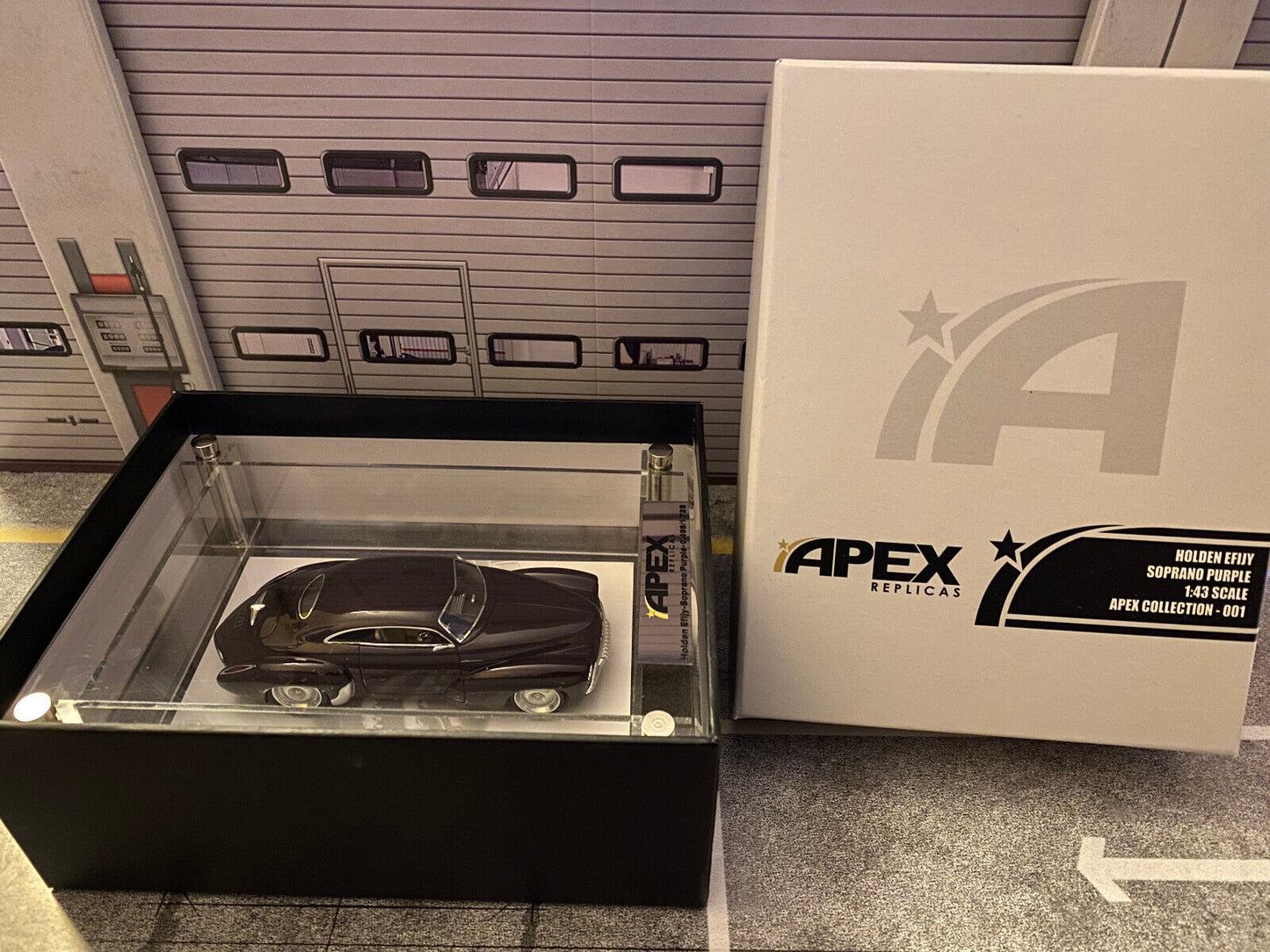 Holden Efijy 2005 Concept Car based on a Chevrolet Corvette V8 new APEX 1:43