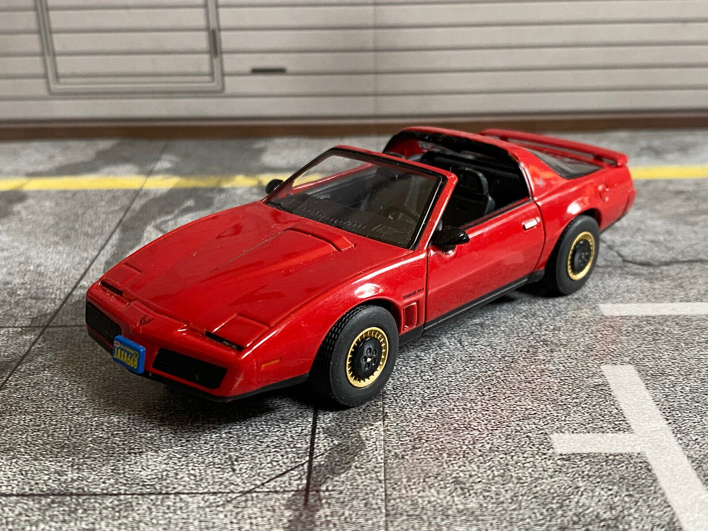 Pontiac Firebird Trans Am Red Gold Targa Umbau (no T-Top) 1:43