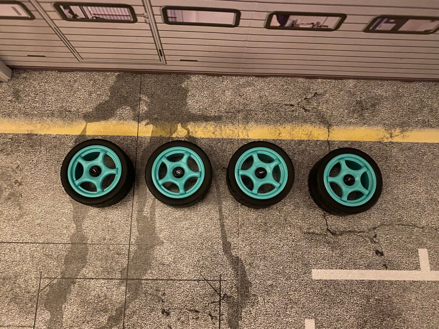 Rotiform Räder Felgen vom Golf G3V10 JP Performance für Tuning Minichamps 1:18