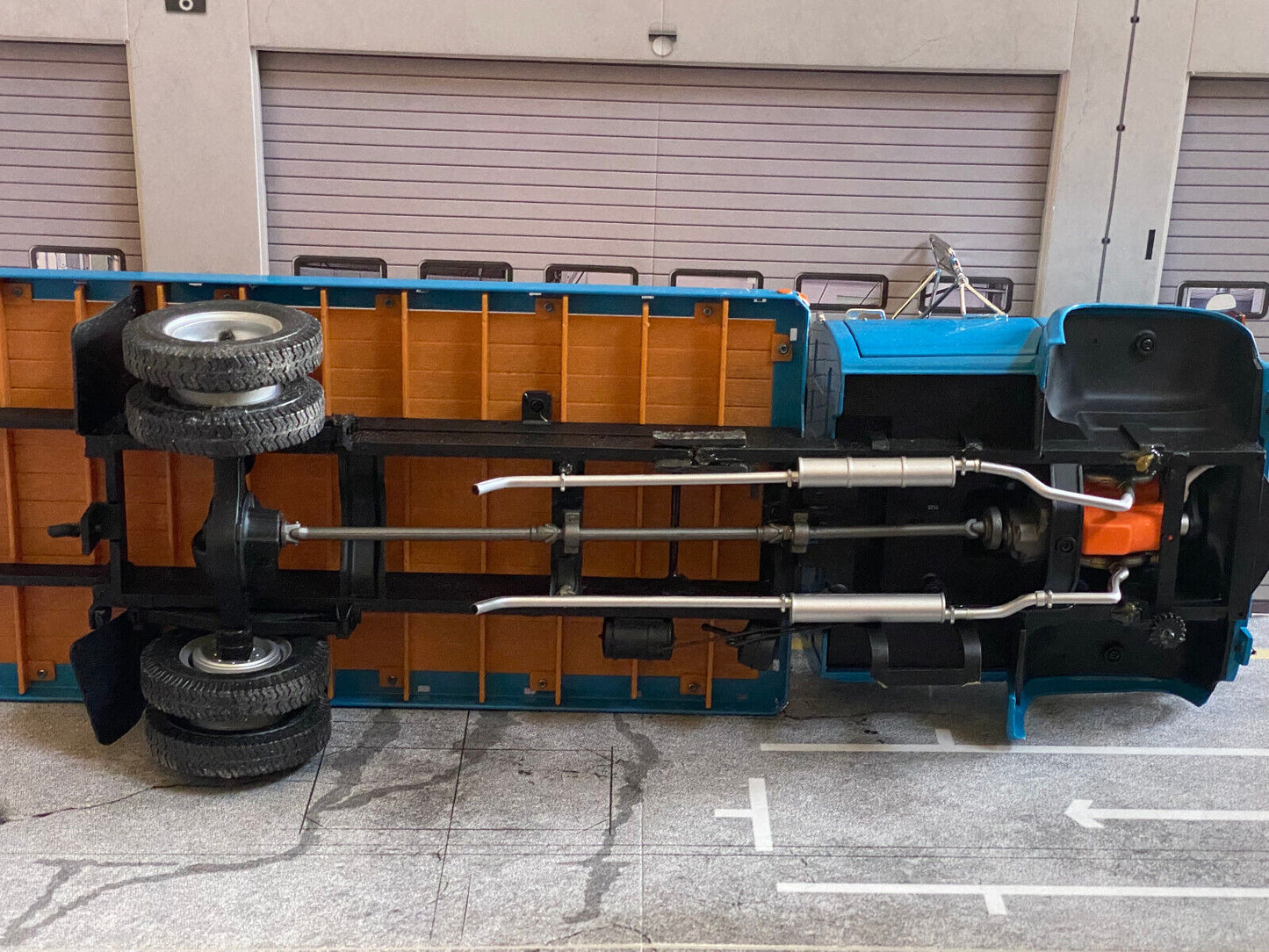 GMC 6000 (Chevrolet C65) Schrott Ersatzteile Flatbed Highway61 Diorama 1:16 1:18