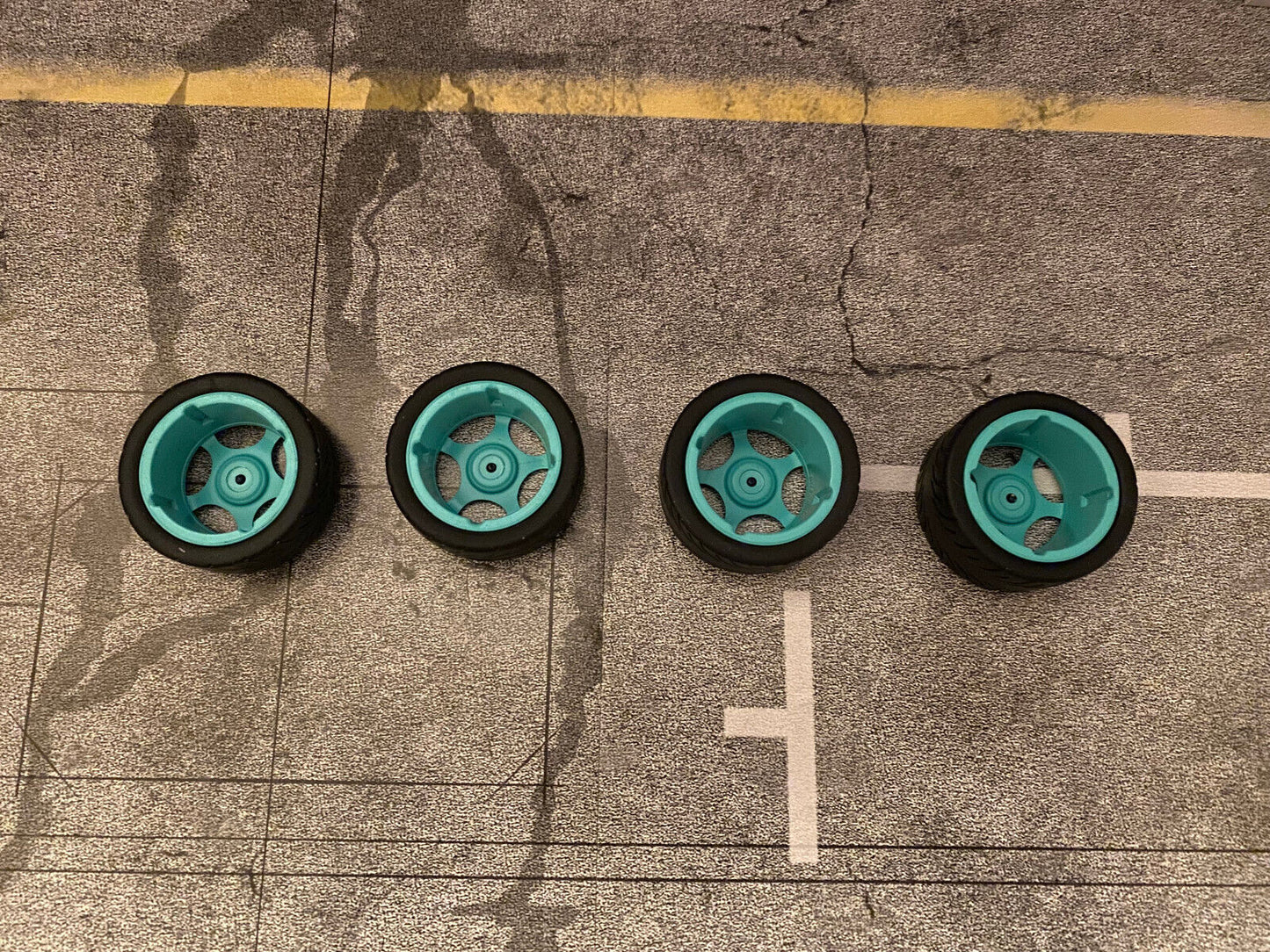 Rotiform Räder Felgen vom Golf G3V10 JP Performance für Tuning Minichamps 1:18