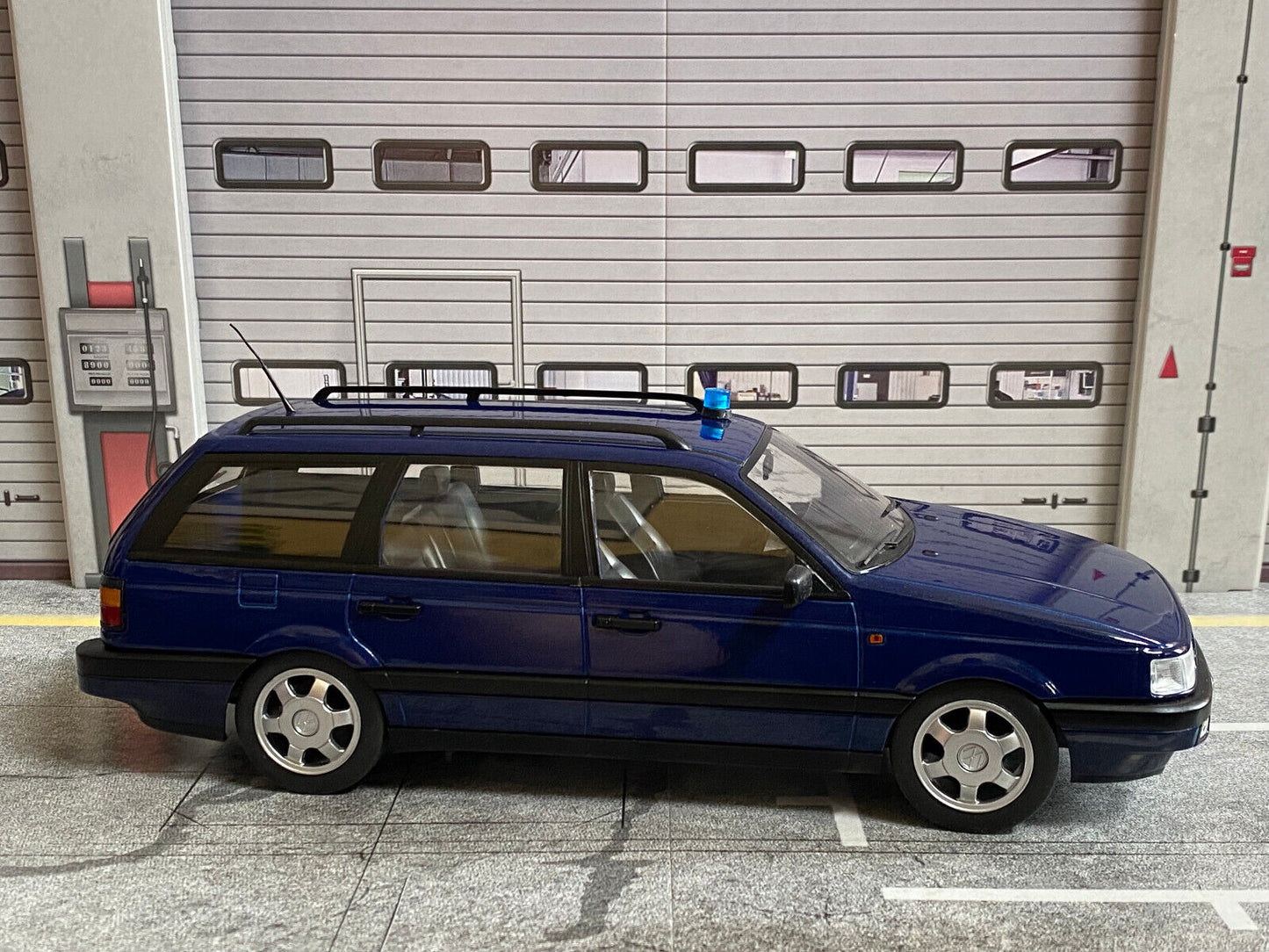 Blaulicht (ohne Funktion) transparent Zivilpolizei Polizei Diorama Tuning 1:18