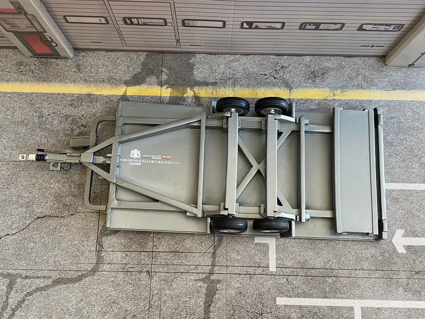 Anhänger Autoanhänger Trailer Ellebi LBA 1950 LM111 Laudoracing gebraucht 1:18
