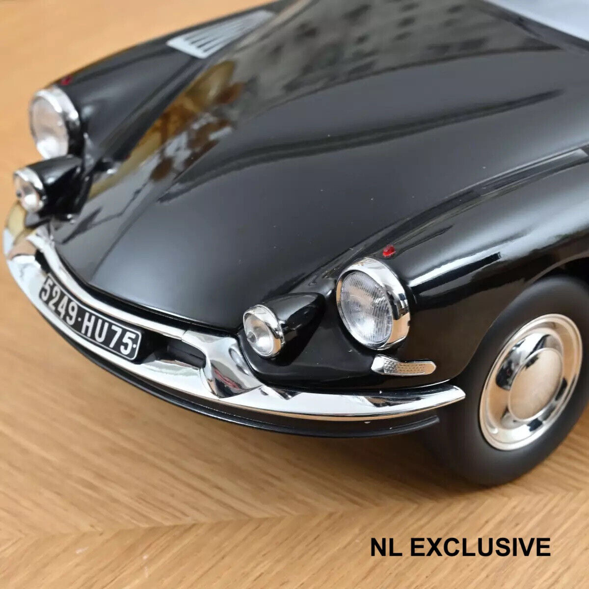 Citroen DS 19 De Gaulle 1962 250 EXCLU WEB 121578 Norev NEU new 1:12