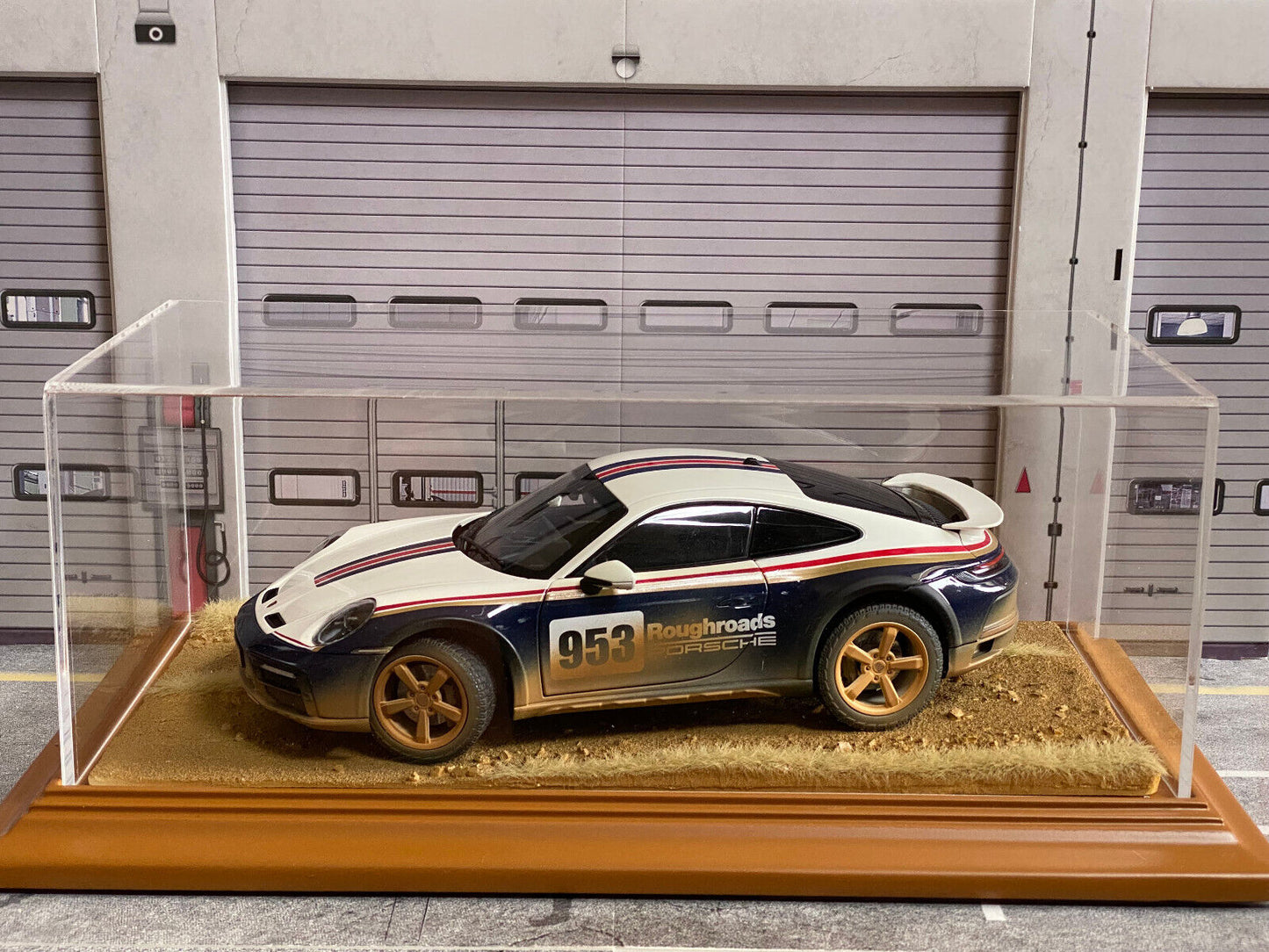 Porsche 911 Dakar Roughroads Norev 500 EXCLUWEB #103 187243 + Vitrine NEU 1:18