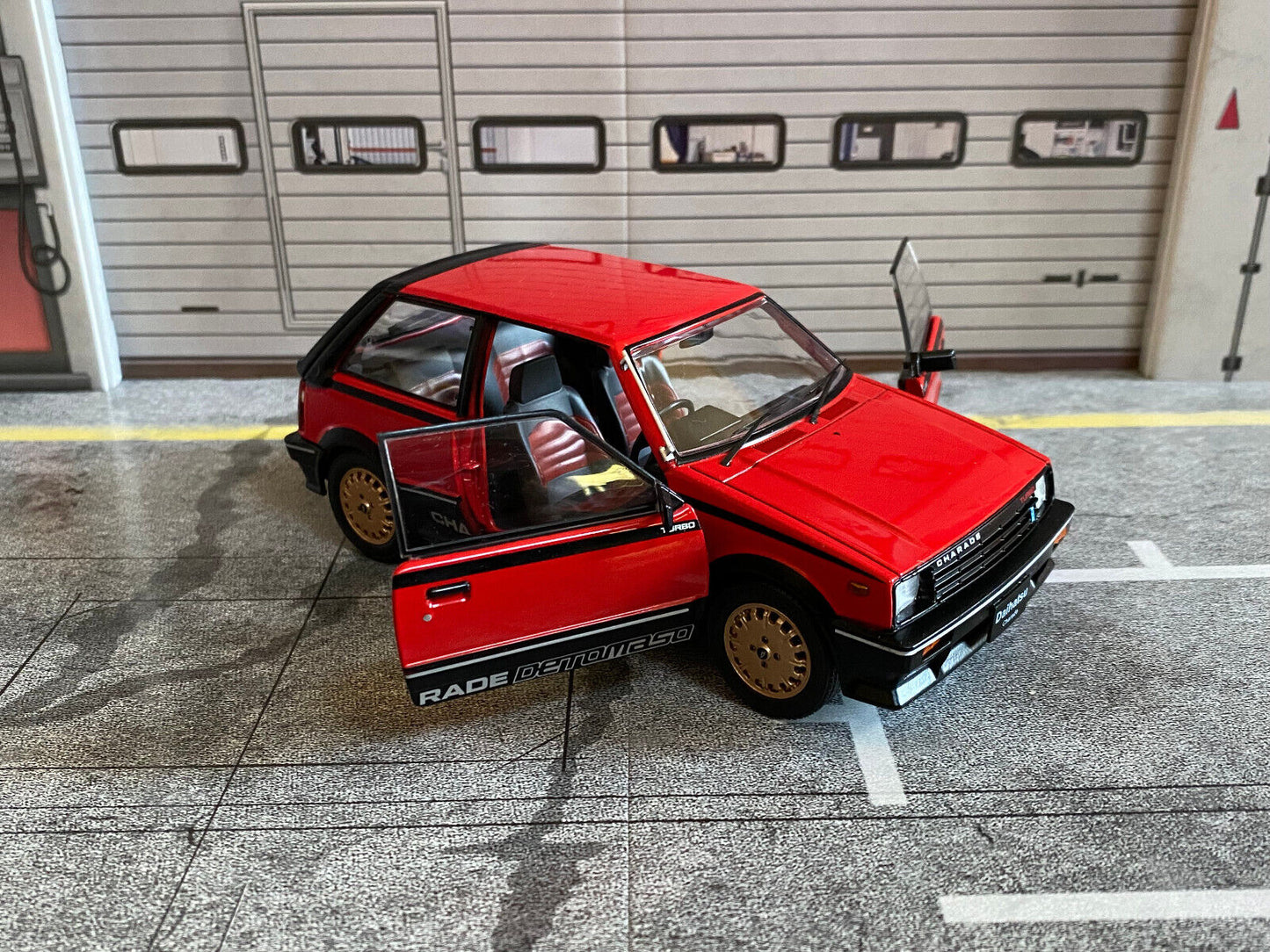 Daihatsu Charade De Tomaso Turbo 1984 RHD Metall DieCast 1:24 (no 1:18)