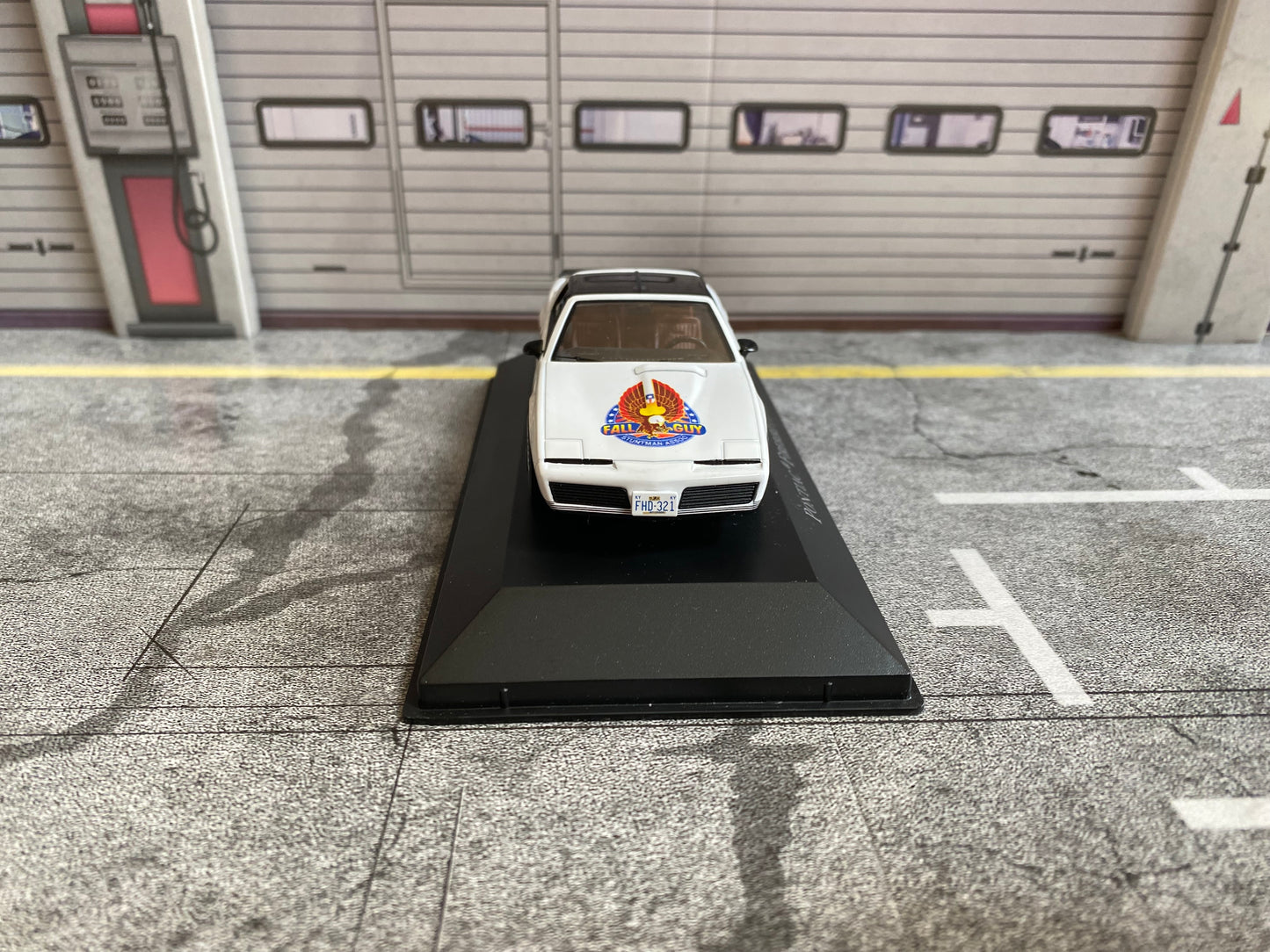 Jody Banks Pontiac Firebird aus der TV-Serie "Ein Colt für alle Fälle" Umbau 1:43