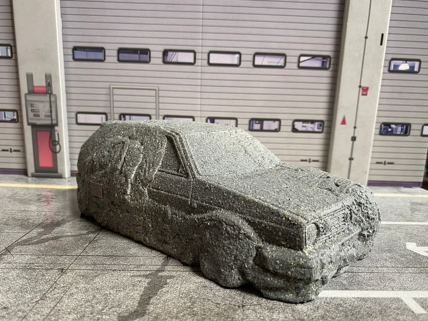 VW Golf 2 GTI "GRANIT GOLF" 1987 Wörthersee VW-Treffen Stein Denkmal Diorama II (Typ 19E) 1:18