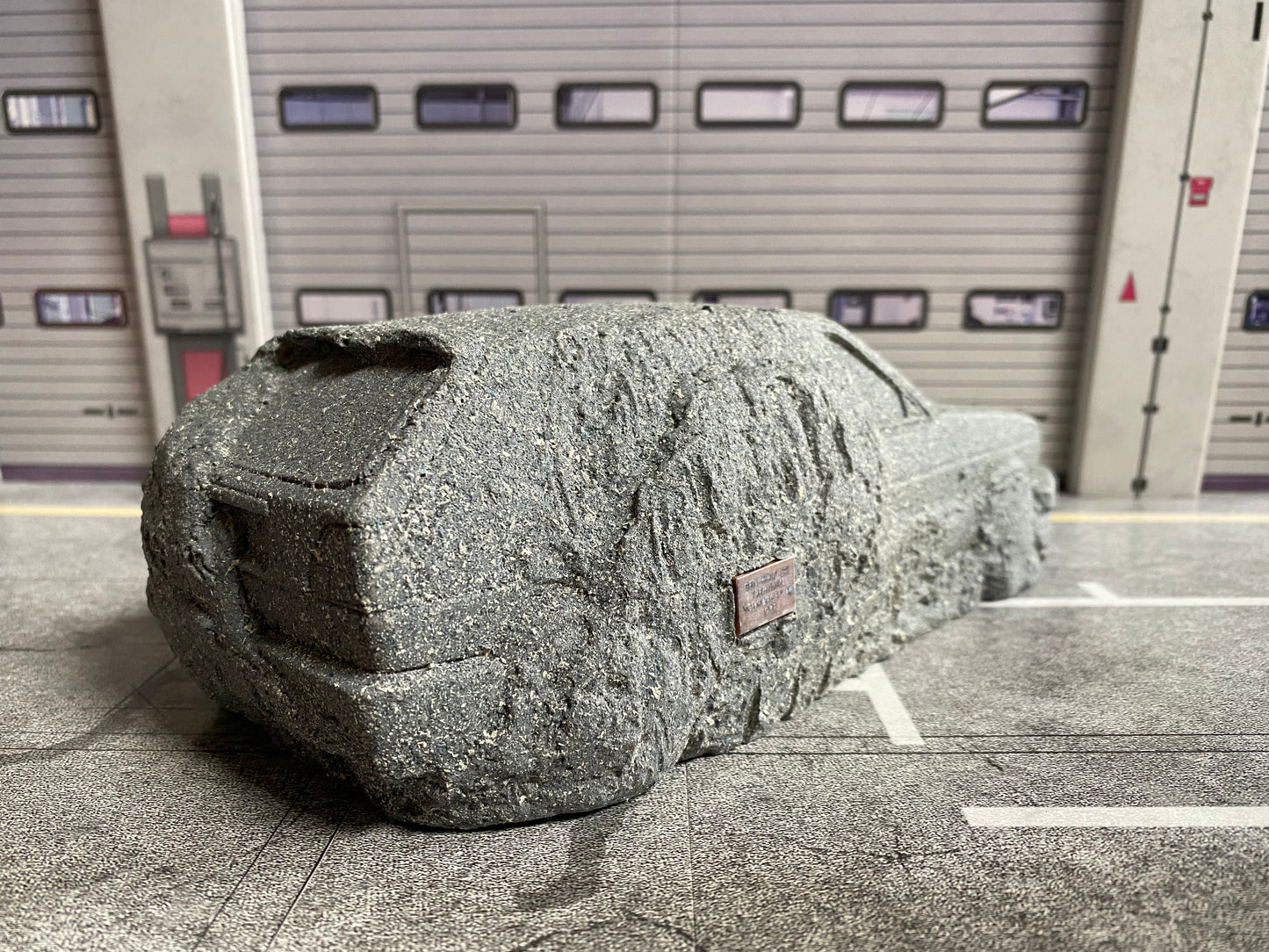 VW Golf 2 GTI "GRANIT GOLF" 1987 Wörthersee VW-Treffen Stein Denkmal Diorama II (Typ 19E) 1:18