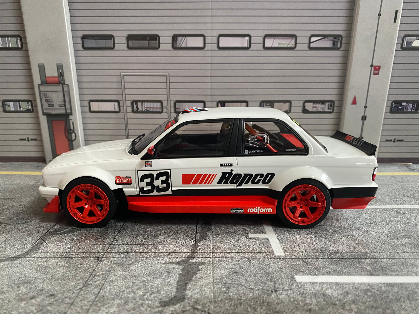 BMW 3er E30 Repco ShowTime Custom 1 von 253 Stück Neu in Box new in box 1:18