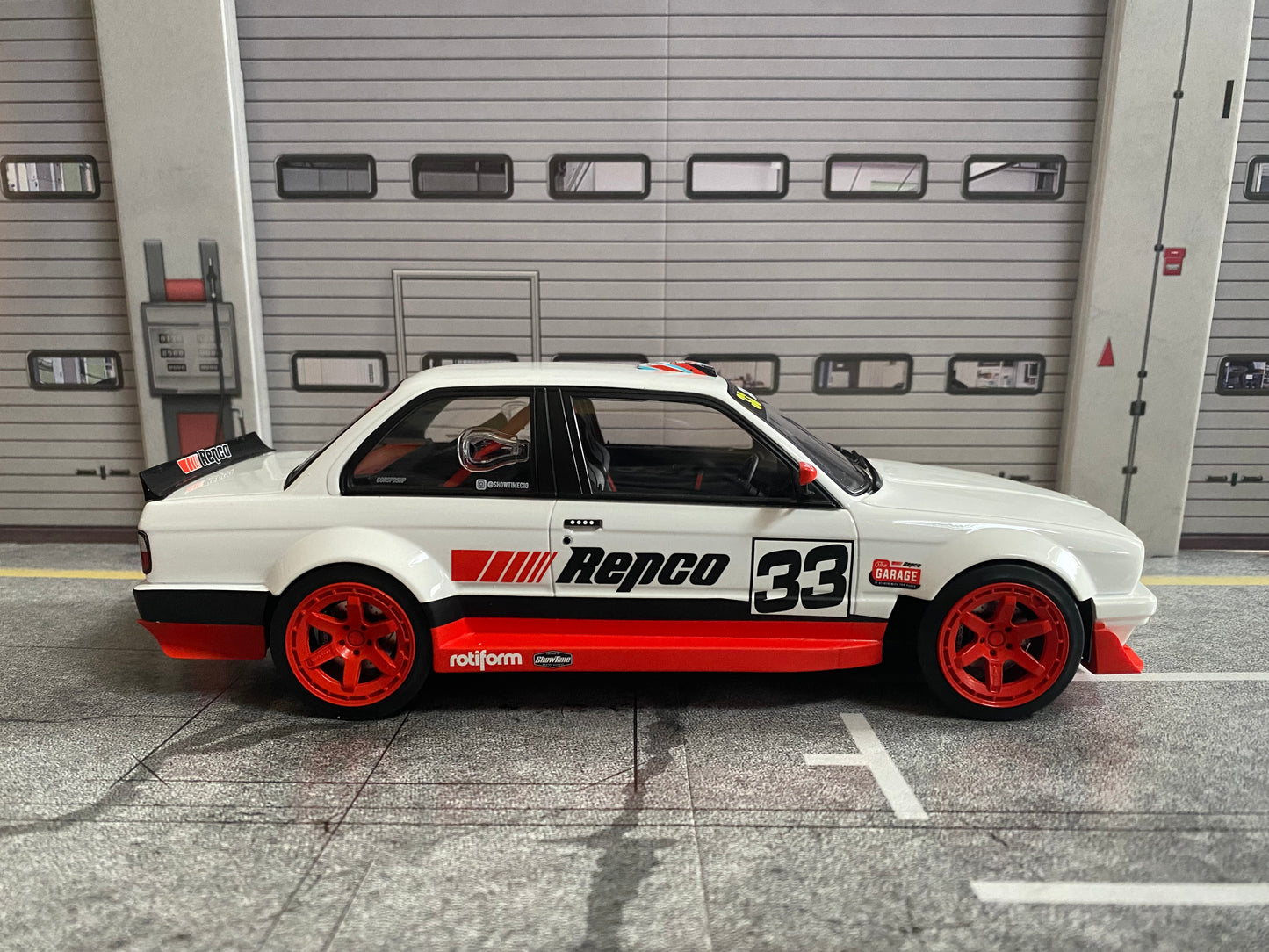 BMW 3er E30 Repco ShowTime Custom 1 von 253 Stück Neu in Box new in box 1:18