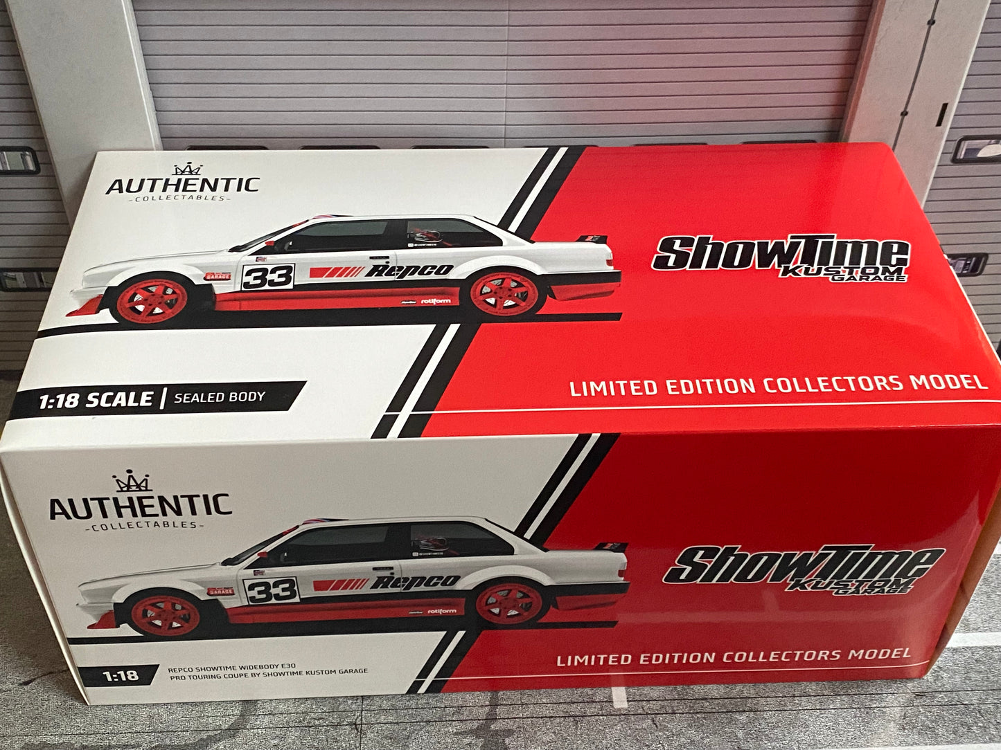 BMW 3er E30 Repco ShowTime Custom 1 von 253 Stück Neu in Box new in box 1:18