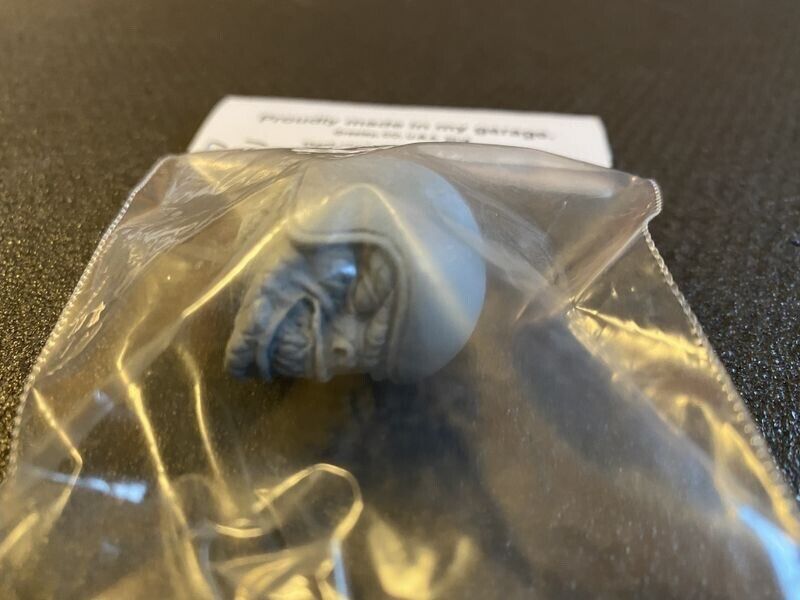Axial Baja Bastard Fahrerkopf-Figur original von HEADHUNTER USA neu in OVP 1:10