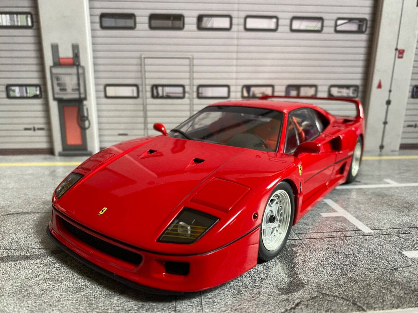 Ferrari F40 1987 Die Cast ALL TO OPEN Kyosho 08416R Licensed by BBR Models 1:18