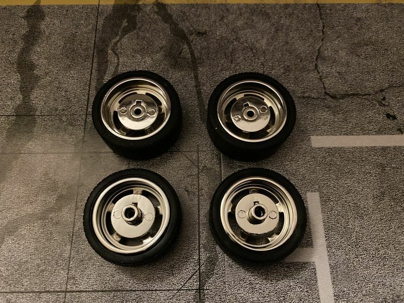 Kompletträder in Aluoptik Felgen Tuning Umbau Diorama Code 3 RDM neu C 1:18