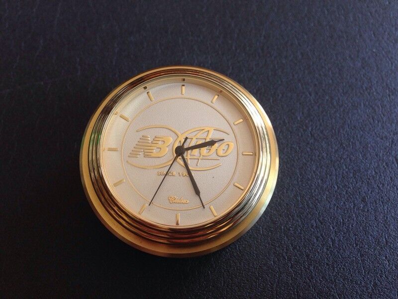 New Balance 100 Jahre Anniversary Schreibtisch-Uhr desk clock NB very rare