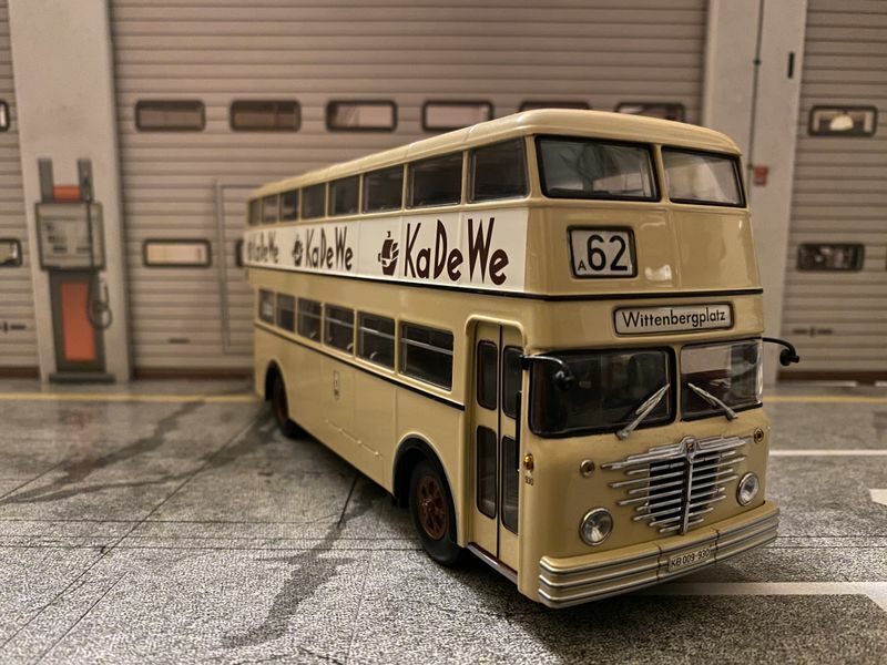 Büssing D2U KaDeWe BVG Bus Berlin Vorserienmodell Muster Modell Minichamps 1:43