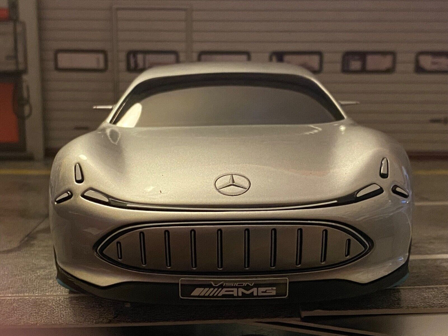 Mercedes Benz Showcar VISION AMG Dealer Edition 1 of 1000 Neu in OVP NZG 1:18