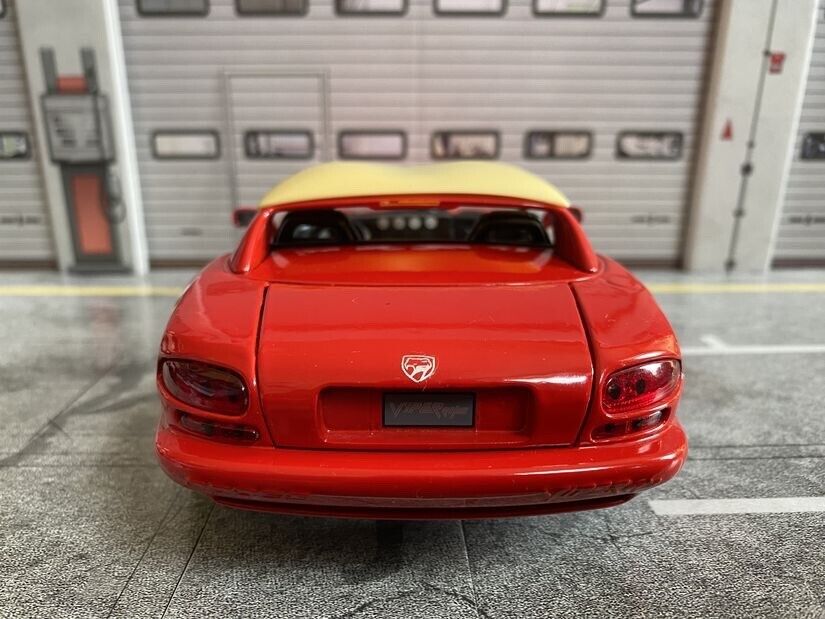 Double Bubble Hardtop für Dodge Viper RT/10 Resin unlackiert Diorama Tuning 1:18