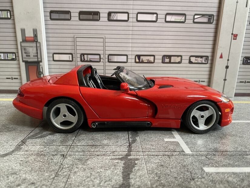 Dodge Viper RT/10 rot + schwarzer Innenausstattung USA Sondermodell Bburago 1:18