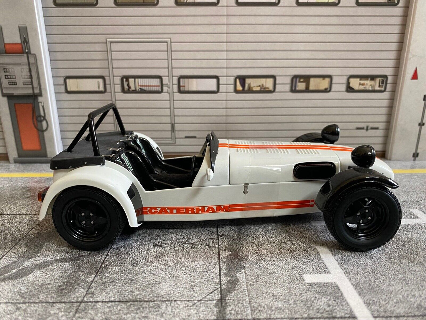 Caterham Super Seven JPE Lotus High End Edition mit Carbon Kotflügel Kyosho 1:18