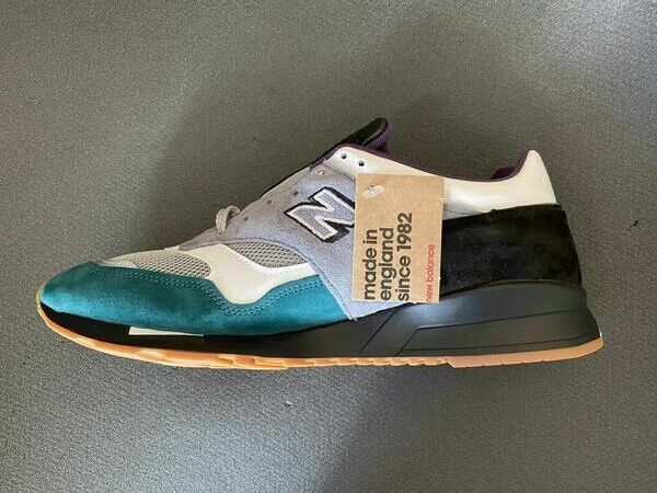 New Balance 1500 M1500X SAMPLE_LAB + "Kakkerlak"-figure new in box US 12 UK 11,5 EUR 46,5