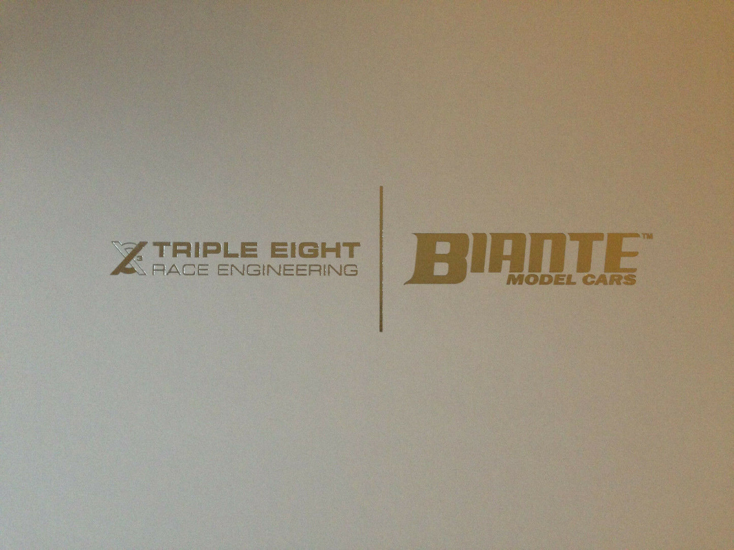 Holden Triple Eight 888 Project Sandman TributeEdt RED BULL BR12601A Biante 1:12