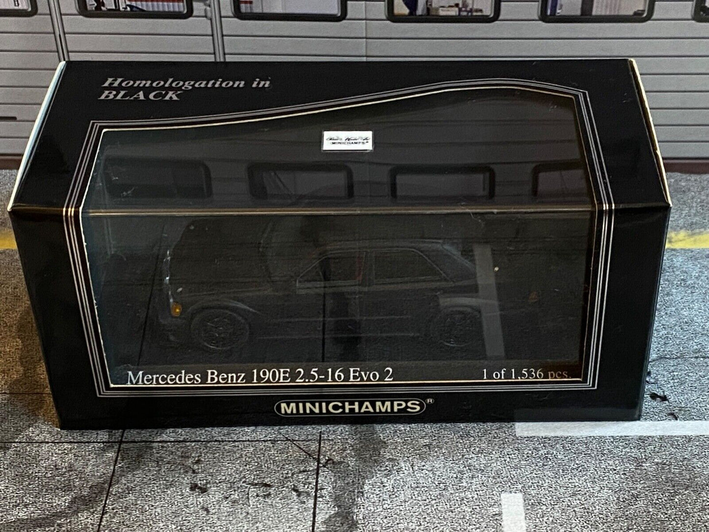 Mercedes Benz 190E 2.5-16V Evo2 "Homologation in BLACK" Minichamps Kyosho 1:43