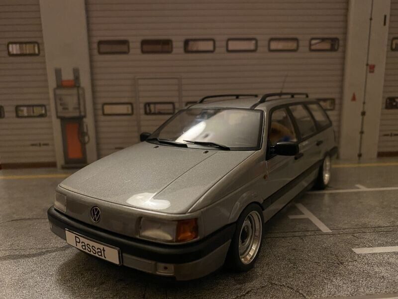 VW Passat B3 Kombi (Typ 315) 4-Türer "1 of 1" Räder drehbar Tuning Diorama 1:18