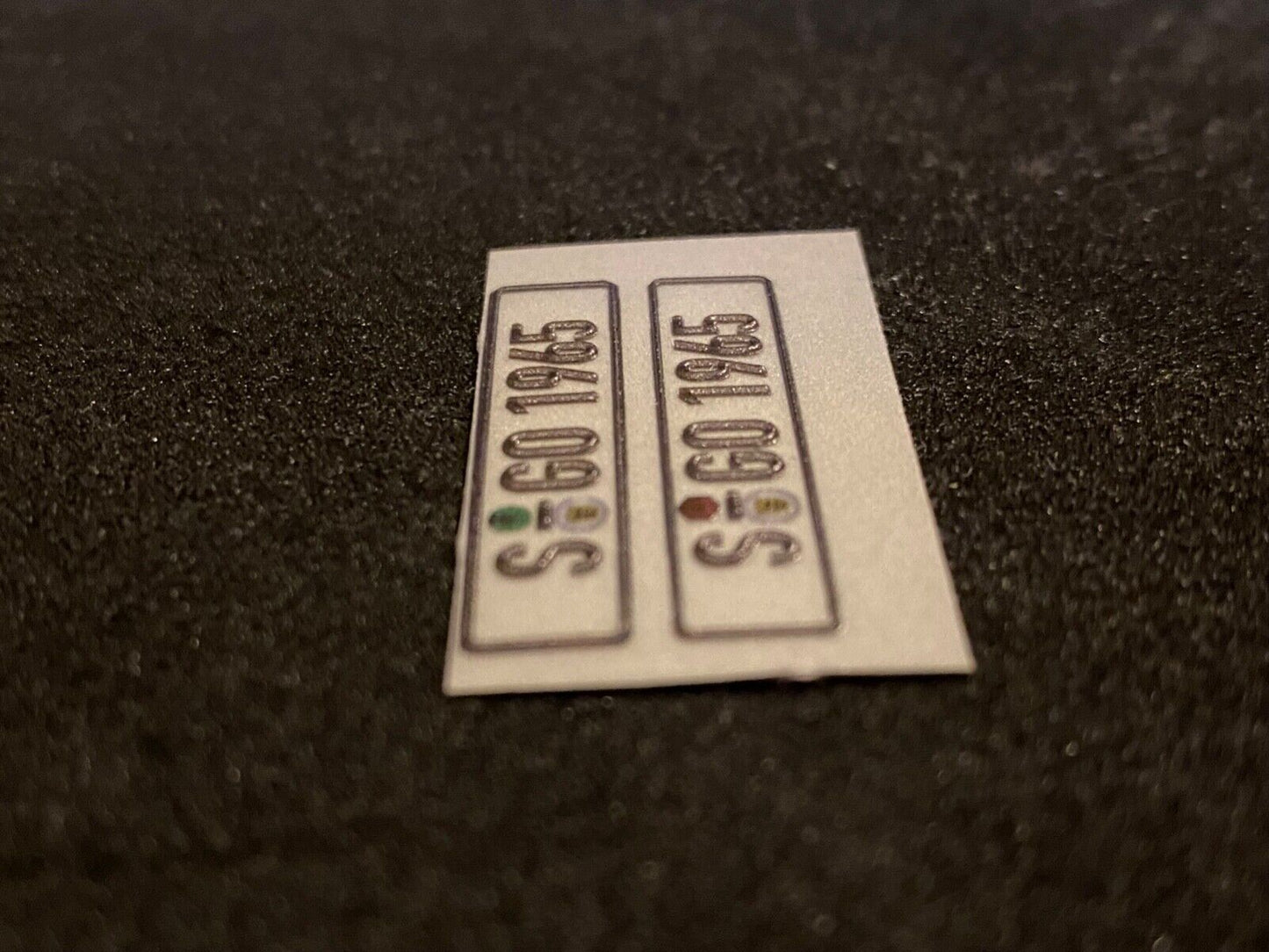 Altes Kennzeichen Deutschland S-GO 1965 für Porsche geprägt & selbstklebend 1:18