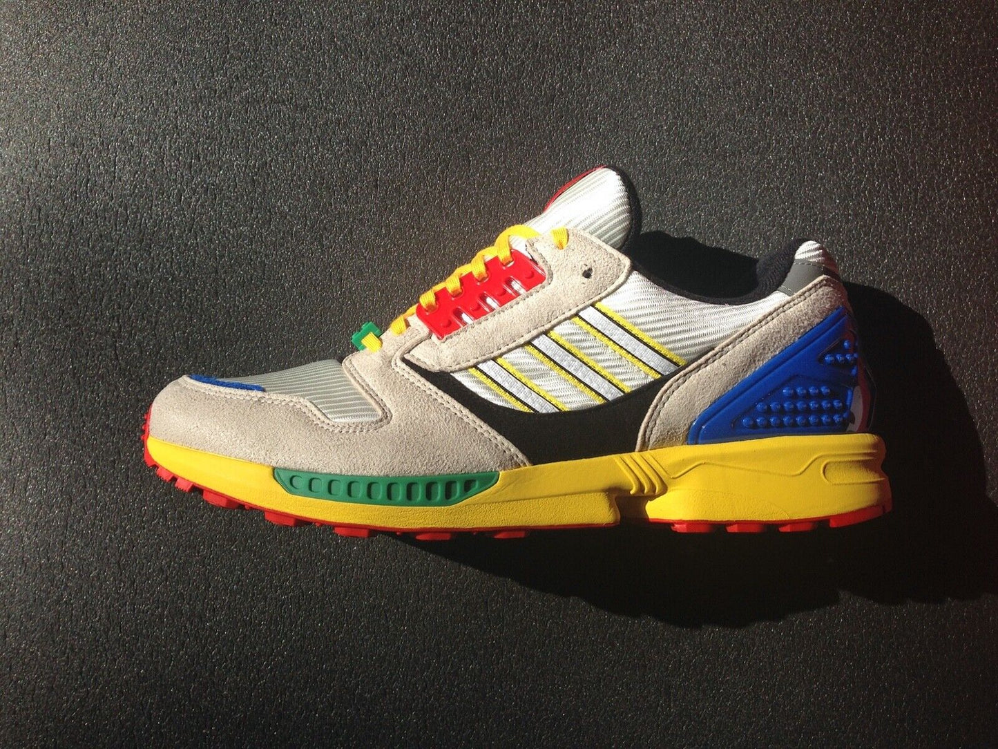 Adidas ZX 8000 x LEGO FZ3482 neu in Box new in box Neu US 12 UK 11,5 EUR 46 ⅔