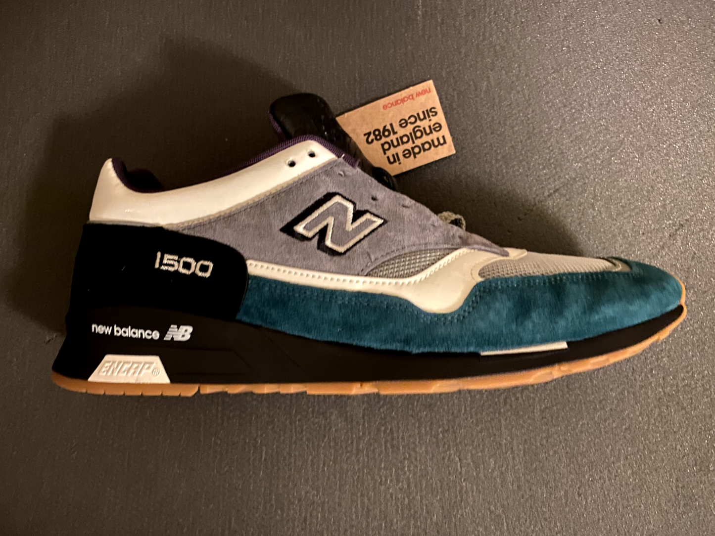 New Balance 1500 M1500X SAMPLE_LAB + "Kakkerlak"-figure Neu in Box US 12 UK 11,5 EUR 46,5