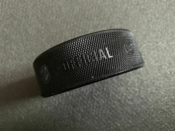 Adidas EQT Equipment Eishockey Puck NHL Official Made in Canada Ice Hockey NEW