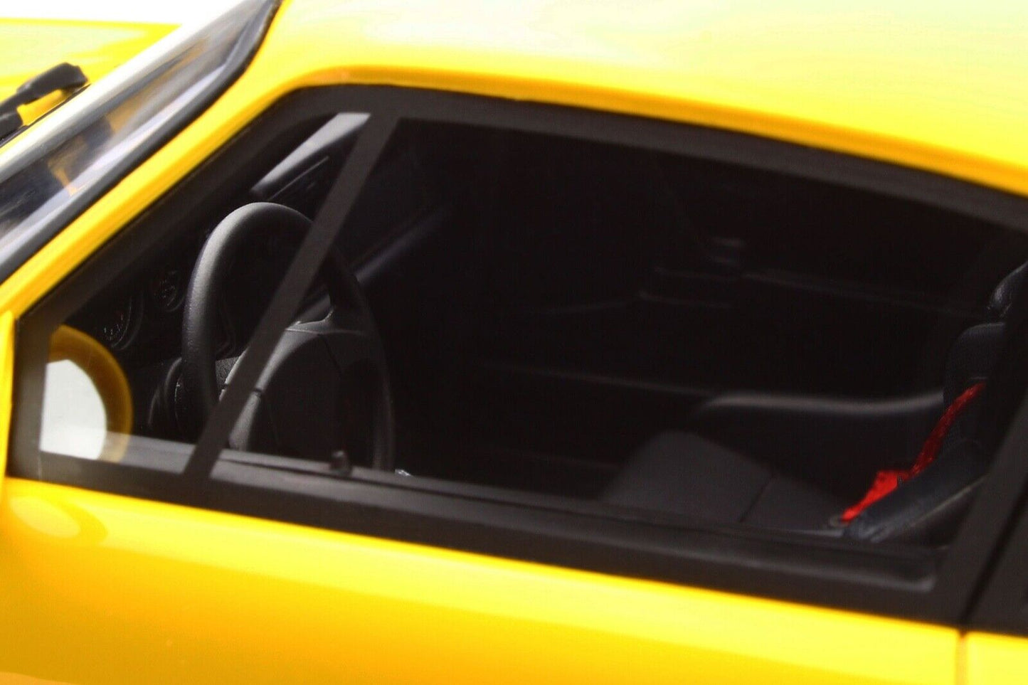 RUF CTR Yellow Bird Porsche 911 (930) GT Spirit GT161 Neu in OVP new in box 1:18