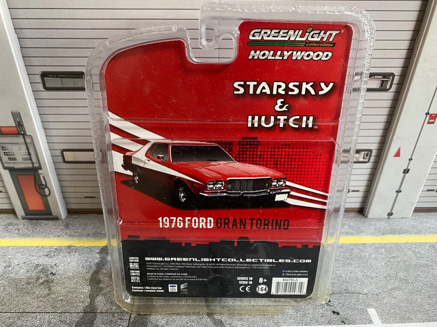 Starsky & Hutch Ford Gran Torino grüne Felgen + Chassis Greenlight #44780-A 1:64