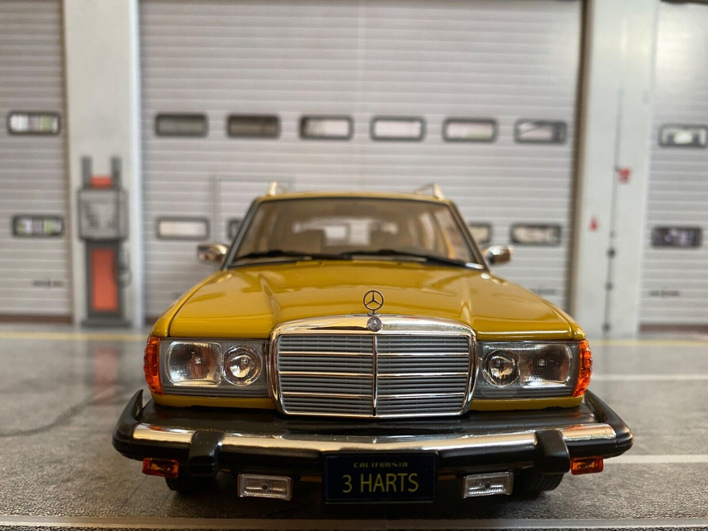 Mercedes Benz 300 TD S 123 W123 Umbau US-Version Hart aber Herzlich von Max 1:18