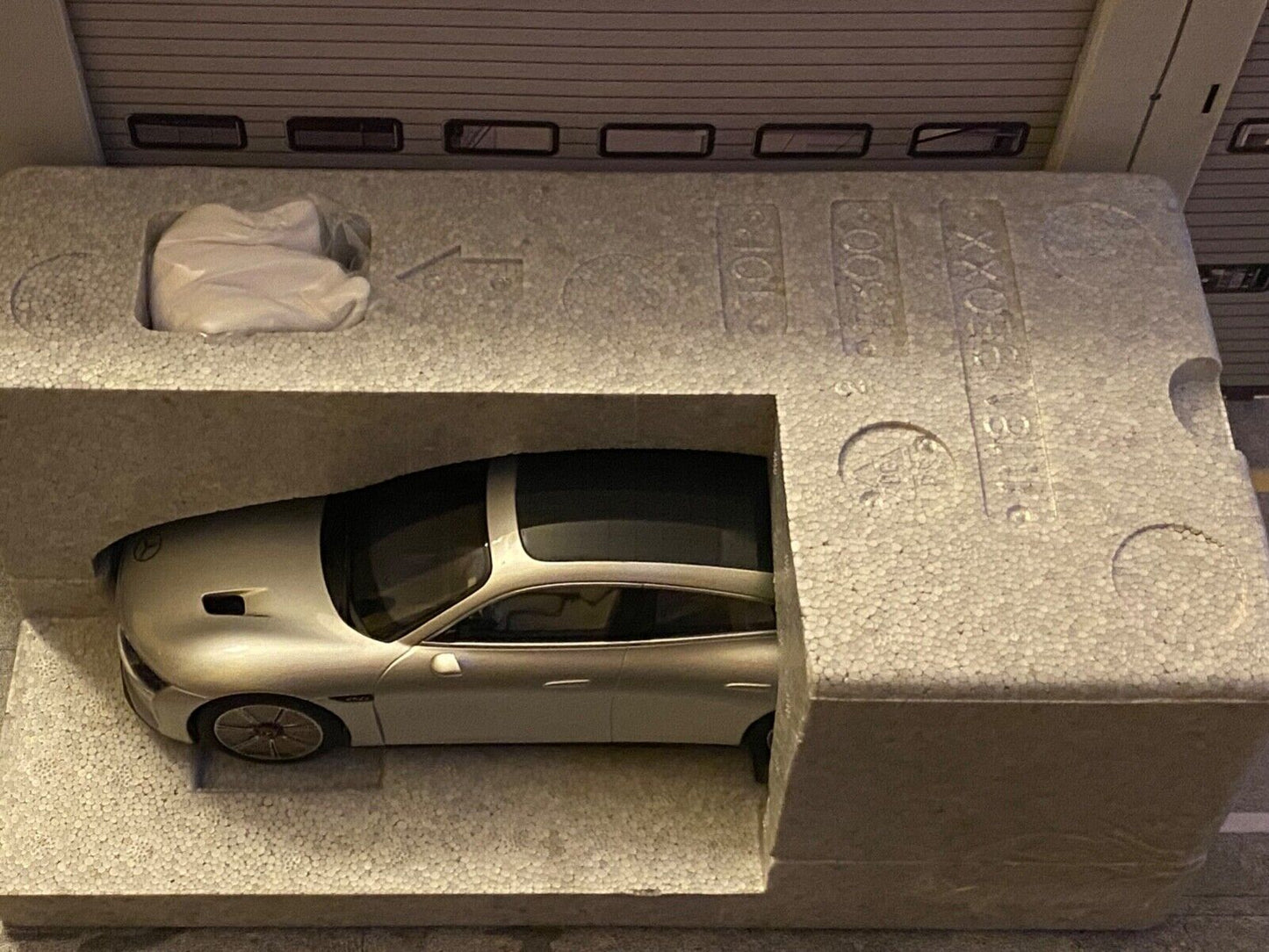 Mercedes Benz VISION EQXX Neu in OVP NZG Dealer Edition "1 of 1000" 1:18
