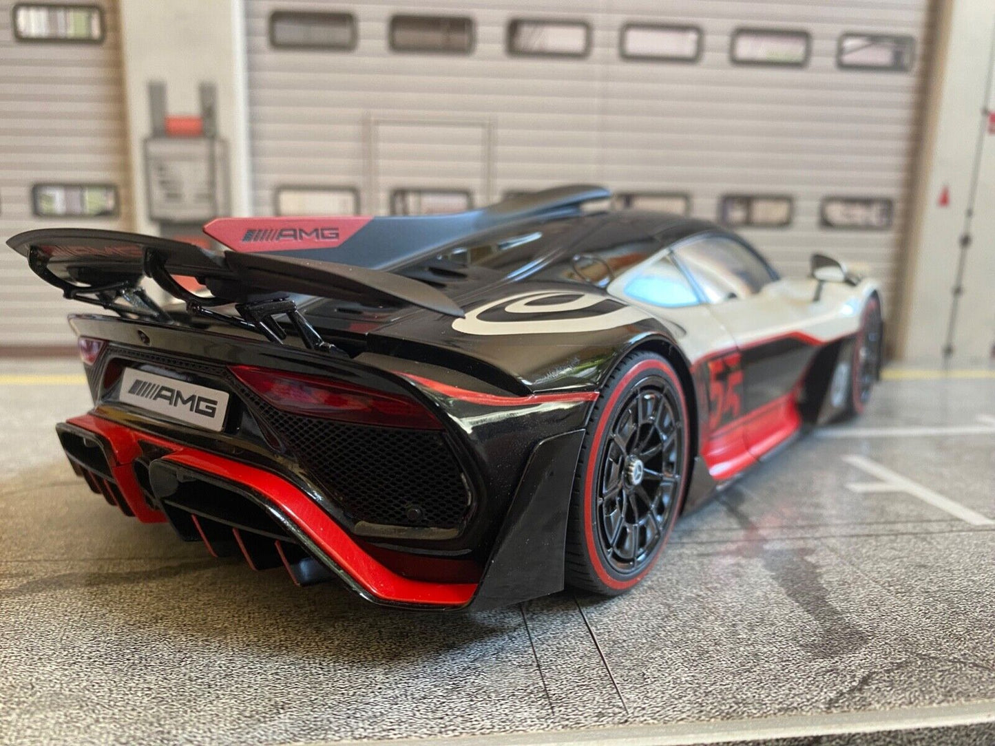 Mercedes-AMG One Sondermodell "55 Jahre AMG" DieCast NZG (A) Neu in OVP new 1:18