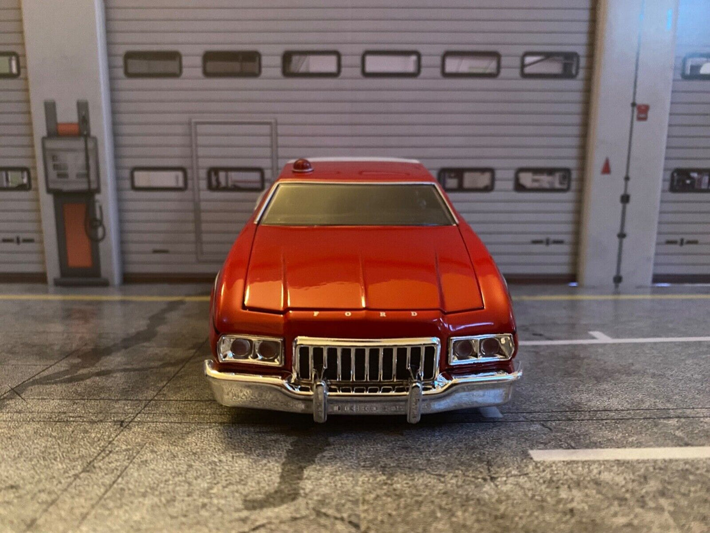 1976 Ford Gran Torino Starsky & Hutch ERTL Joyride Dragster Comic Style Neu 1:24